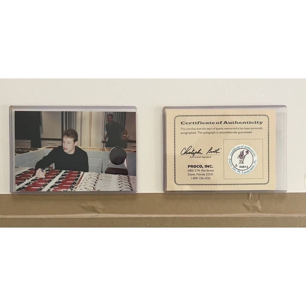Pavel Bure Signed NHL MVP Collectible - Picture 5 of 6